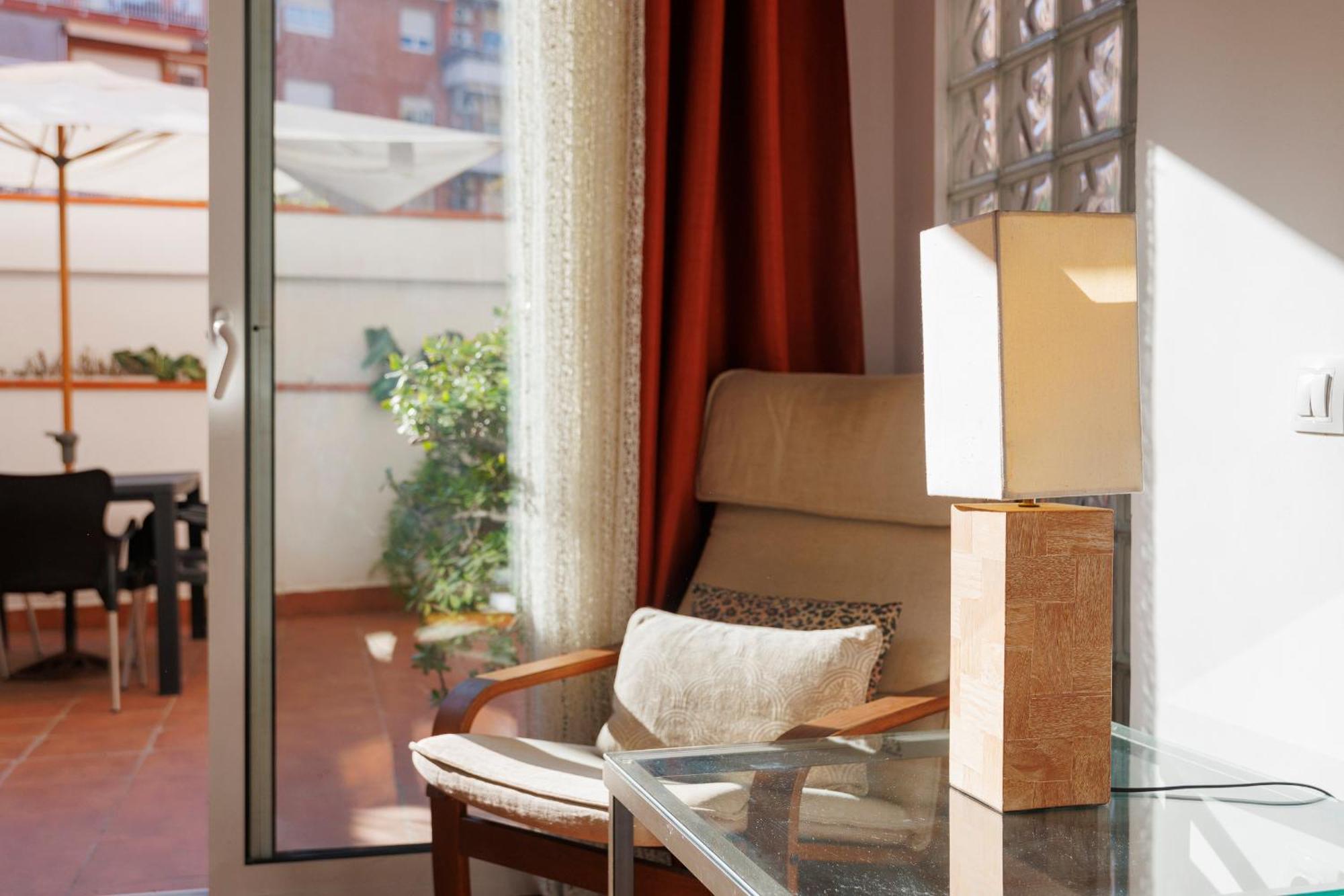 Aparteasy - Private Terrace, 3-Bedroom Apartment برشلونة المظهر الخارجي الصورة