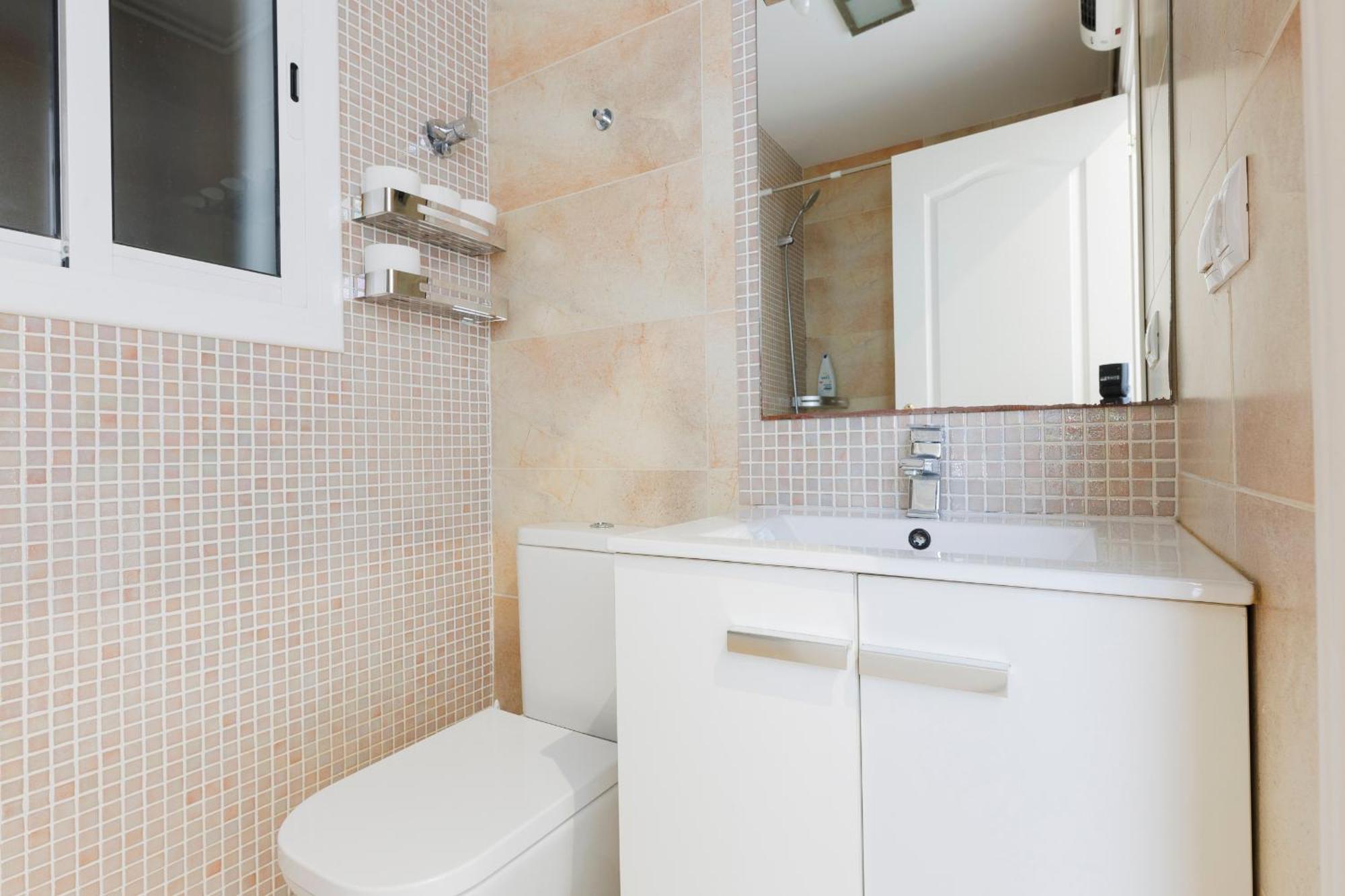 Aparteasy - Private Terrace, 3-Bedroom Apartment برشلونة المظهر الخارجي الصورة