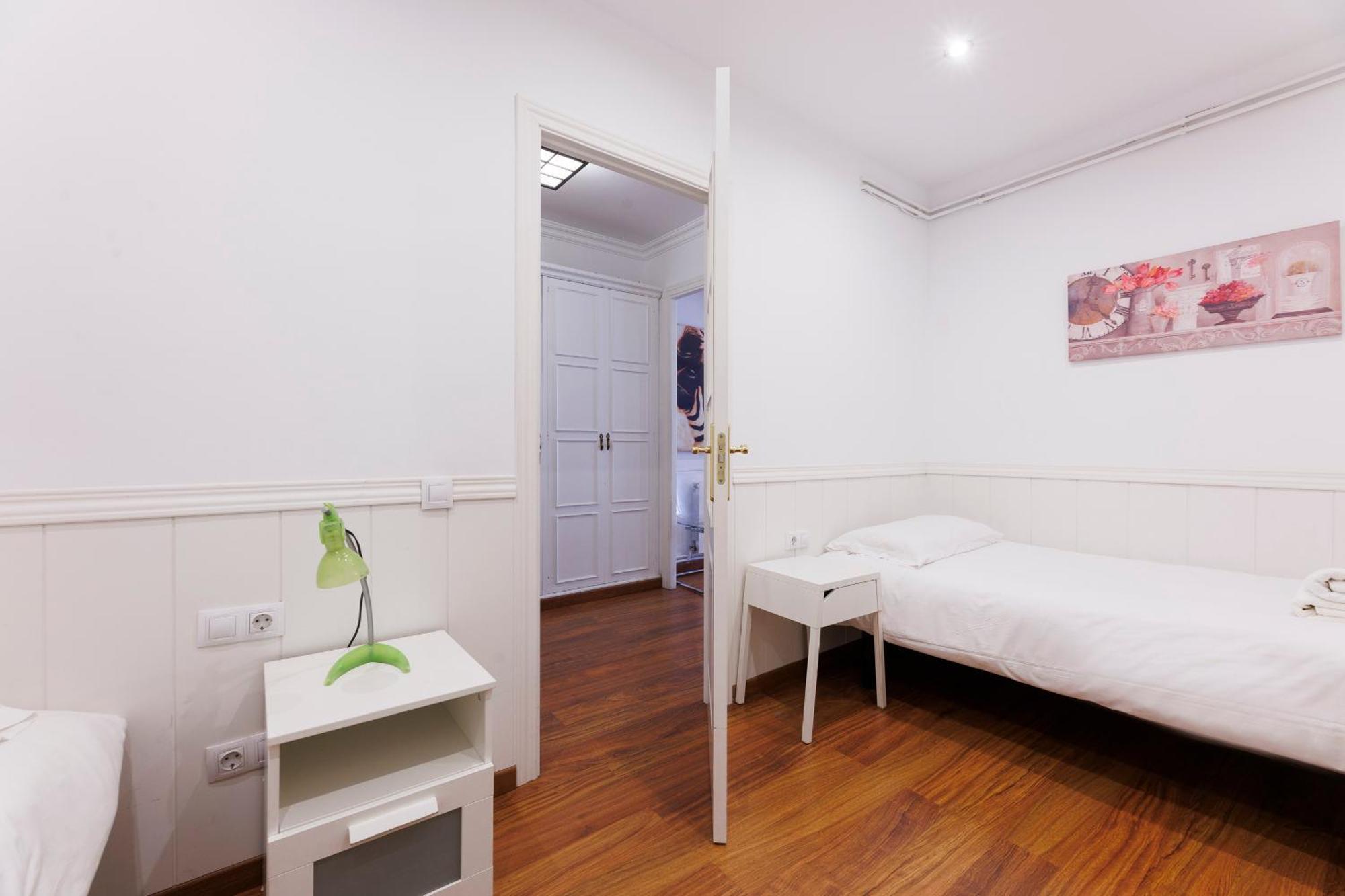 Aparteasy - Private Terrace, 3-Bedroom Apartment برشلونة المظهر الخارجي الصورة